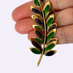 Vintage Winard 1/20 12KGF Yellow Gold Filled Pin gold leaf brooch